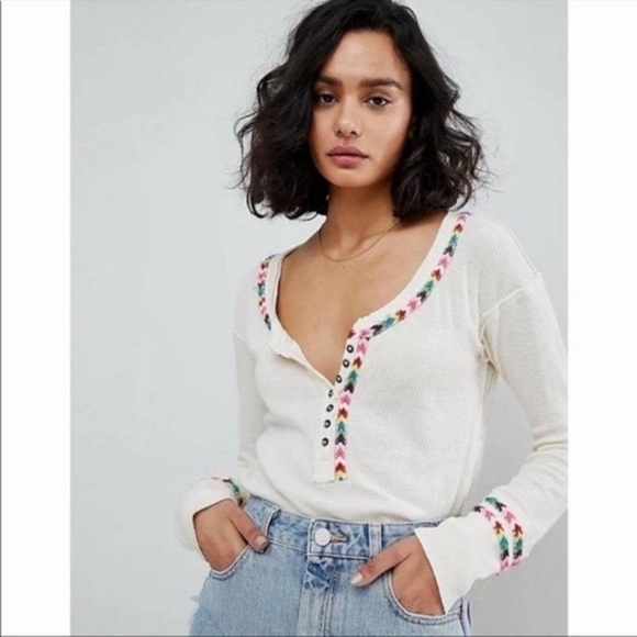 WE The Free Free People Rainbow Thermal Tee In Ivory Size X-Small - Picture 1 of 11